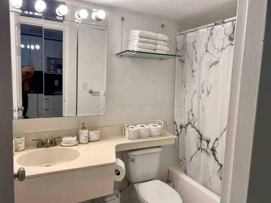 Alojamiento Con Balcon Hacia La Playa 115 Miami Beach Eksteriør billede